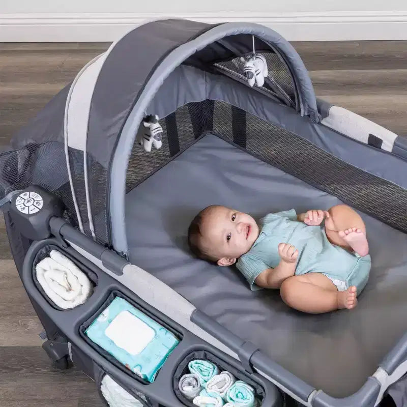 Parc portable Baby Trend Deluxe II Nursery Center