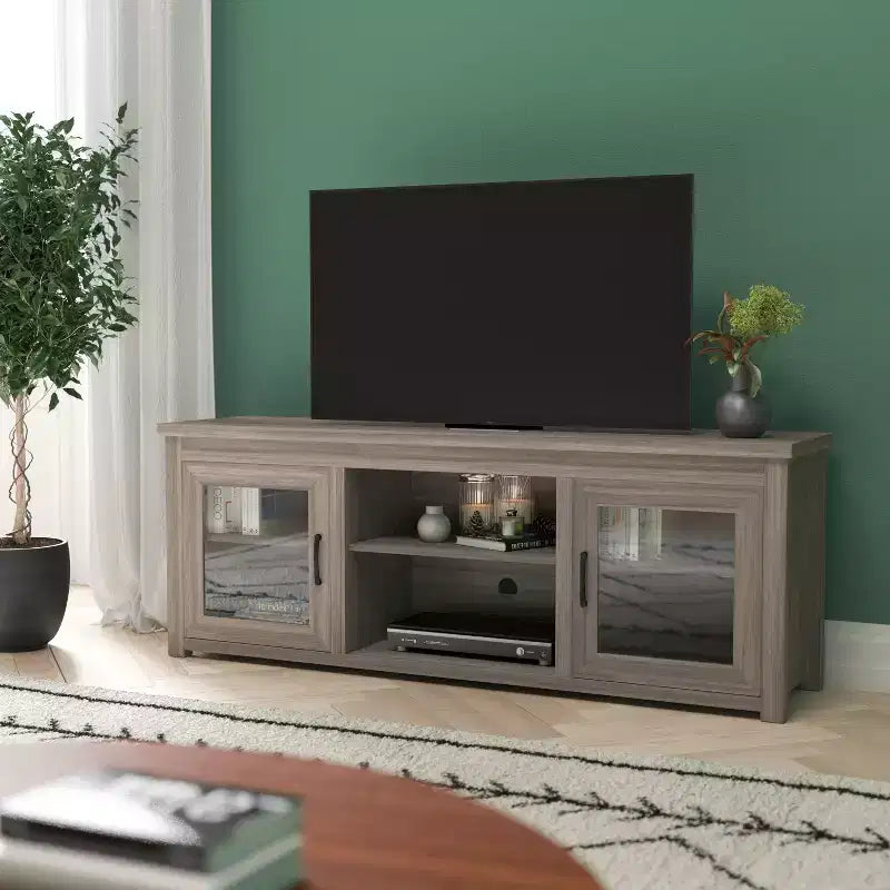 Meuble TV Emma et Oliver pour téléviseurs jusqu'à 80 pouces - Console média 65 pouces avec portes vitrées classiques et 3 étagères réglables