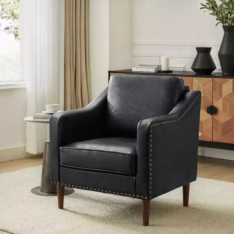 Fauteuil en cuir végétalien de transition Bonita avec coussin de siège amovible et garnitures cloutées | ART OF LIVING DESIGNS