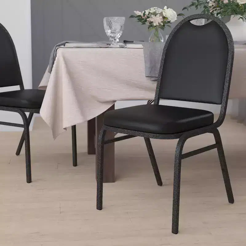 Flash Furniture Lot de 4 chaises de banquet empilables à dossier dôme de la série HERCULES, qualité commerciale, capacité de 227 kg, avec structure métallique