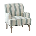 Fauteuil de chambre Venere en bois capitonné avec garniture cloutée et motif à rayures unique | ART OF LIVING DESIGNS