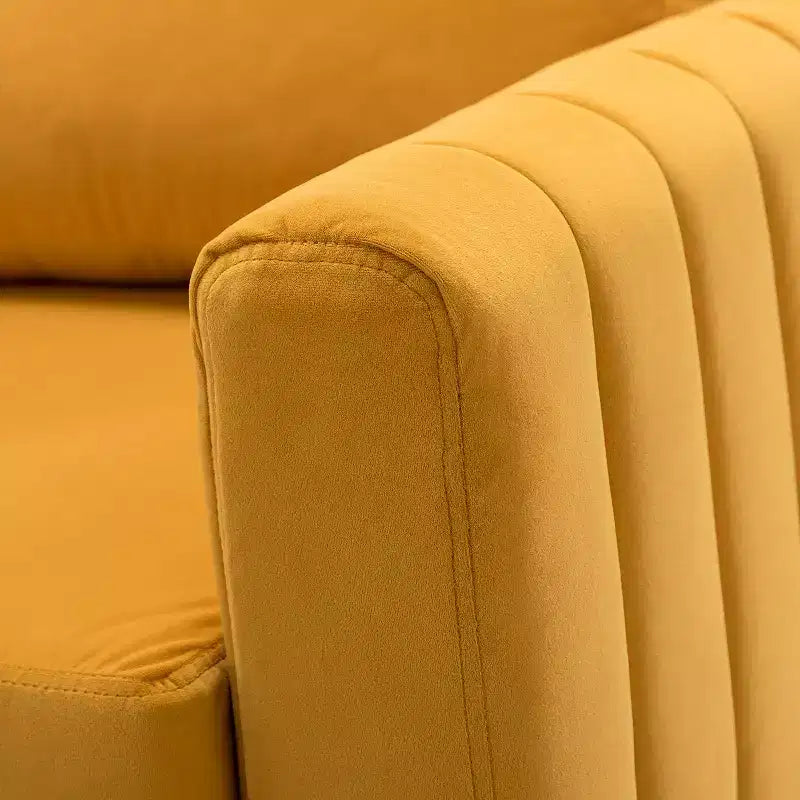 Lot de 2 fauteuils club contemporains Iapygia capitonnés en bois avec pieds en métal pour chambre à coucher | ART OF LIVING DESIGNS