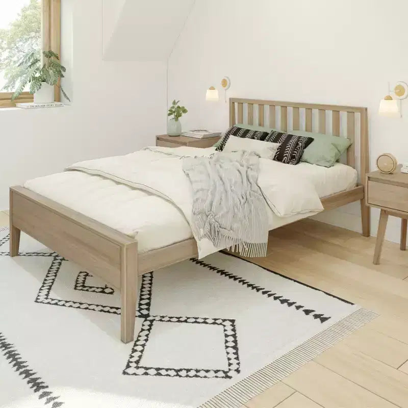 Lit plateforme scandinave double Max & Lily, en bois massif avec tête de lit pour enfants