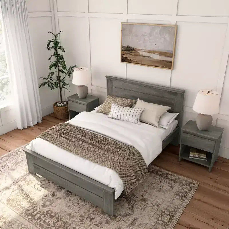 Lit queen en bois massif avec tête de lit à panneaux modèle Farmhouse Plank+Beam