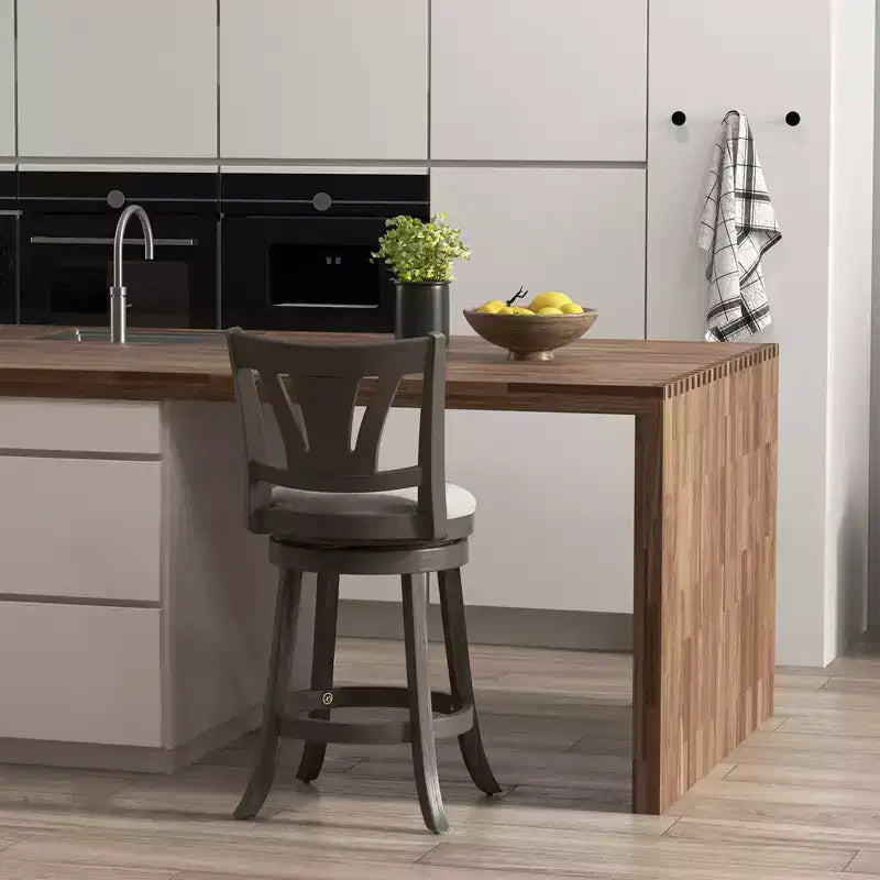 Tabouret de bar pivotant Costway 67 cm, hauteur comptoir, avec dossier incurvé et pieds en bois d'hévéa