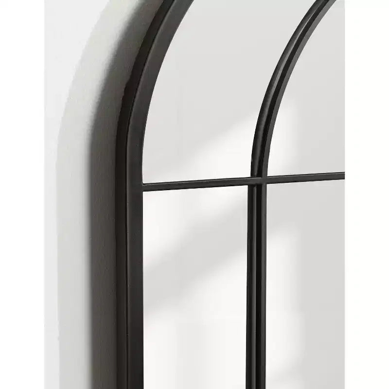 Miroir mural en métal cintrée Kate and Laurel Dolbrook, 48x102cm, Noir