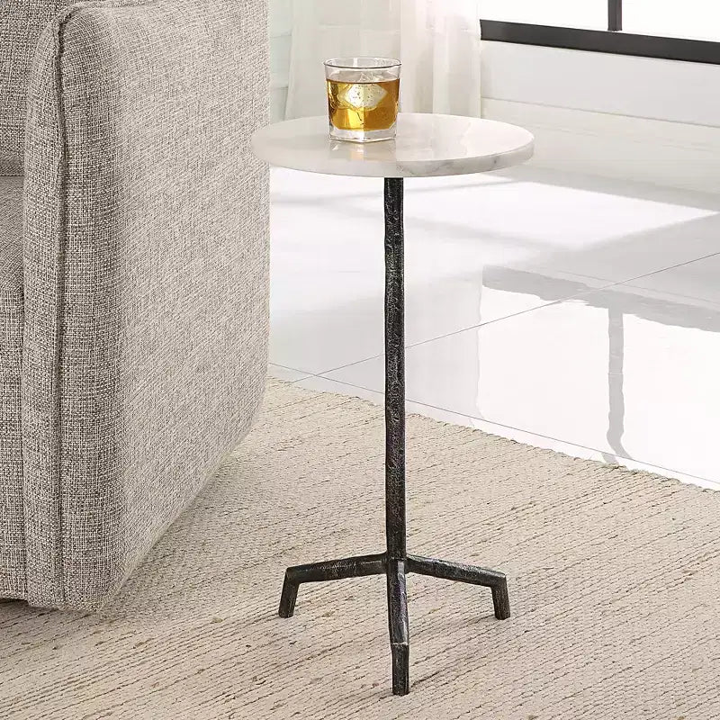 Table d'appoint ronde Puritan 12W en fer noir vieilli et marbre blanc d'Uttermost
