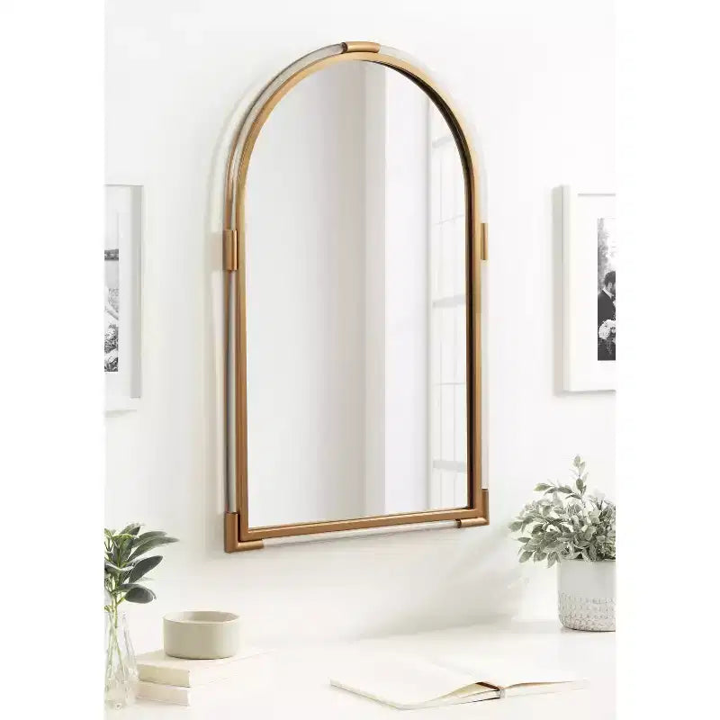 Miroir mural moderne en acrylique Arceo 22x34 Kate & Laurel All Things Decor