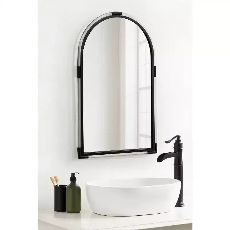 Miroir mural moderne en acrylique Arceo 22x34 Kate & Laurel All Things Decor