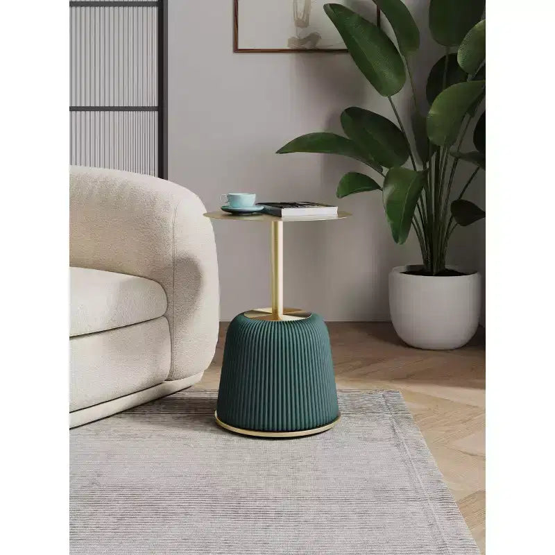 Table d'appoint moderne Anderson avec plateau doré et revêtement en similicuir de Manhattan Comfort