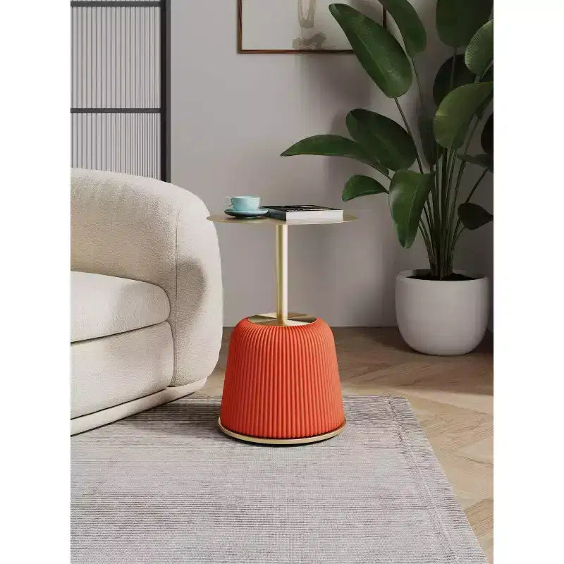 Table d'appoint moderne Anderson avec plateau doré et revêtement en similicuir de Manhattan Comfort