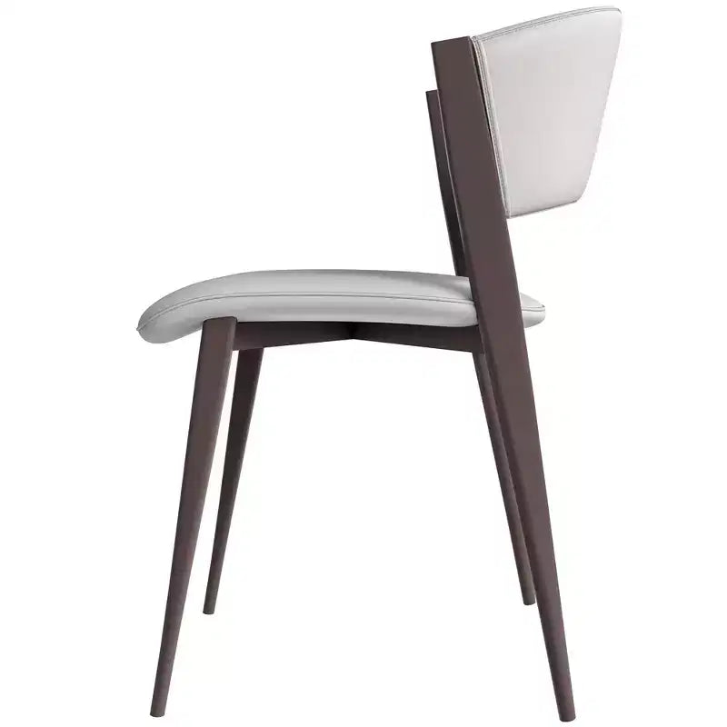 Chaise de salle à manger moderne LeisureMod Aspen en cuir PU - Chaise d'appoint ergonomique à dossier incurvé avec pieds en métal noir mat ultra résistants