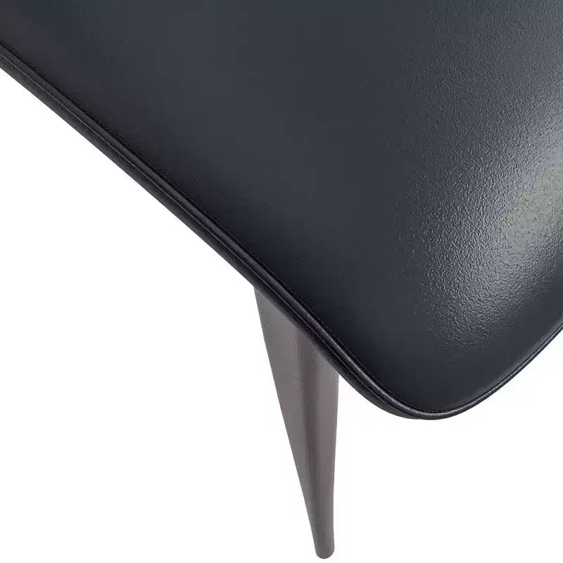 Chaise de salle à manger moderne LeisureMod Aspen en cuir PU - Chaise d'appoint ergonomique à dossier incurvé avec pieds en métal noir mat ultra résistants