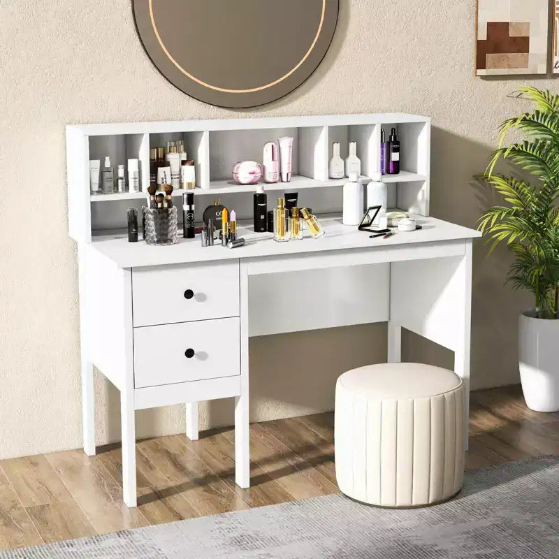 Bureau informatique Costway 48 avec prises de courant, port Type-C, étagère à 5 casiers et 2 tiroirs de rangement Noir/Blanc