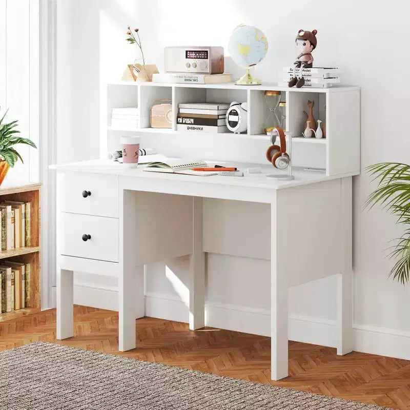 Bureau informatique Costway 48 avec prises de courant, port Type-C, étagère à 5 casiers et 2 tiroirs de rangement Noir/Blanc