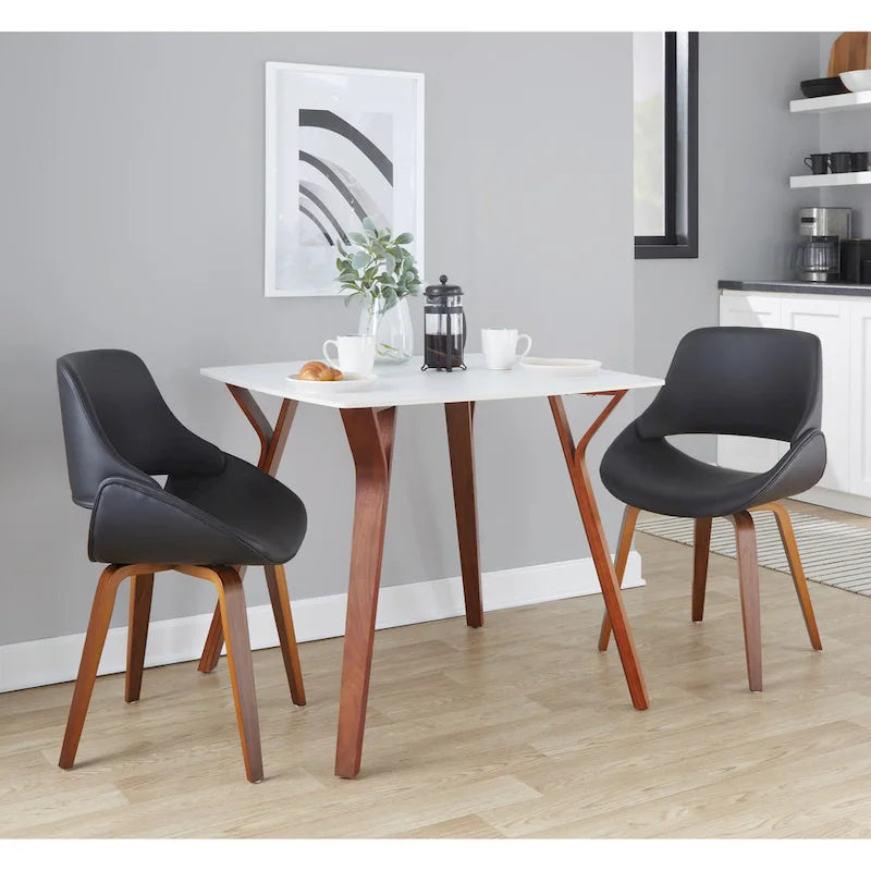 Table de salle à manger avec plateau en marbre texturé