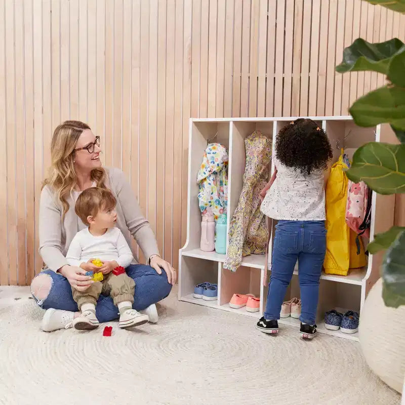 Vestiaire 4 sections ECR4Kids Streamline pour tout-petits avec banc, mobilier de classe