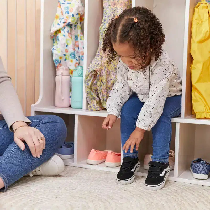 Vestiaire 4 sections ECR4Kids Streamline pour tout-petits avec banc, mobilier de classe