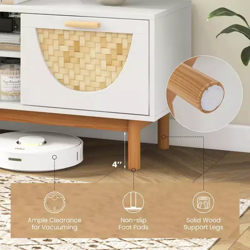 Meuble TV Costway pour téléviseurs de 55 pouces avec 2 tiroirs et façades en bambou tressé, pieds en bois massif, blanc