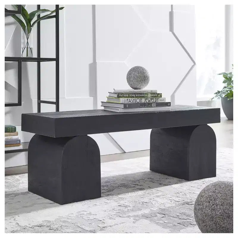 Banc d'appoint Holgrove de Signature Design by Ashley – Bois massif noir mat avec pieds décoratifs surdimensionnés