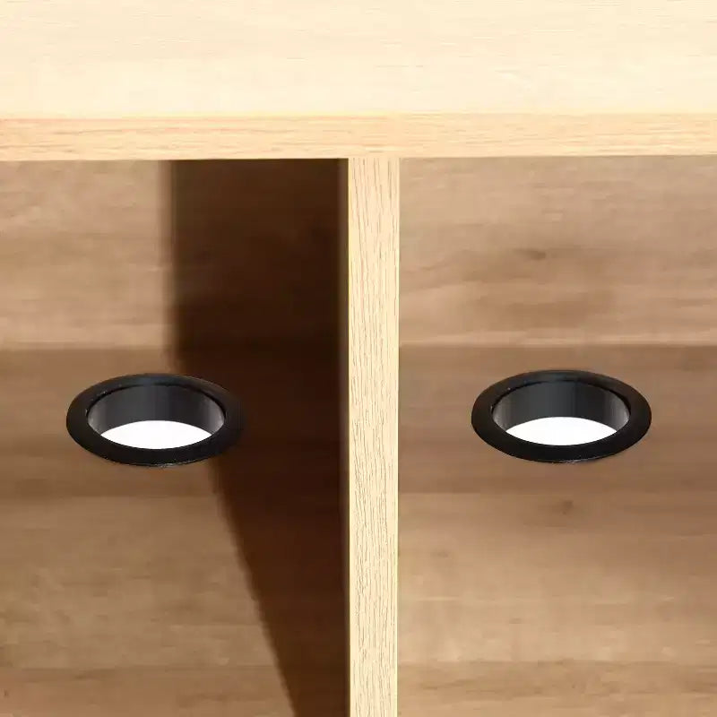 Meuble TV moderne LuxenHome de 62,6 po avec rangement pour téléviseurs jusqu'à 65 po, console de divertissement en chêne avec portes coulissantes marron