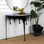 Console en aluminium Olivia & May avec pieds aux motifs fondus et plateau en verre fumé