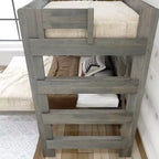 Lit superposé en L avec bureau, double sur double, en bois massif style ferme Plank+Beam