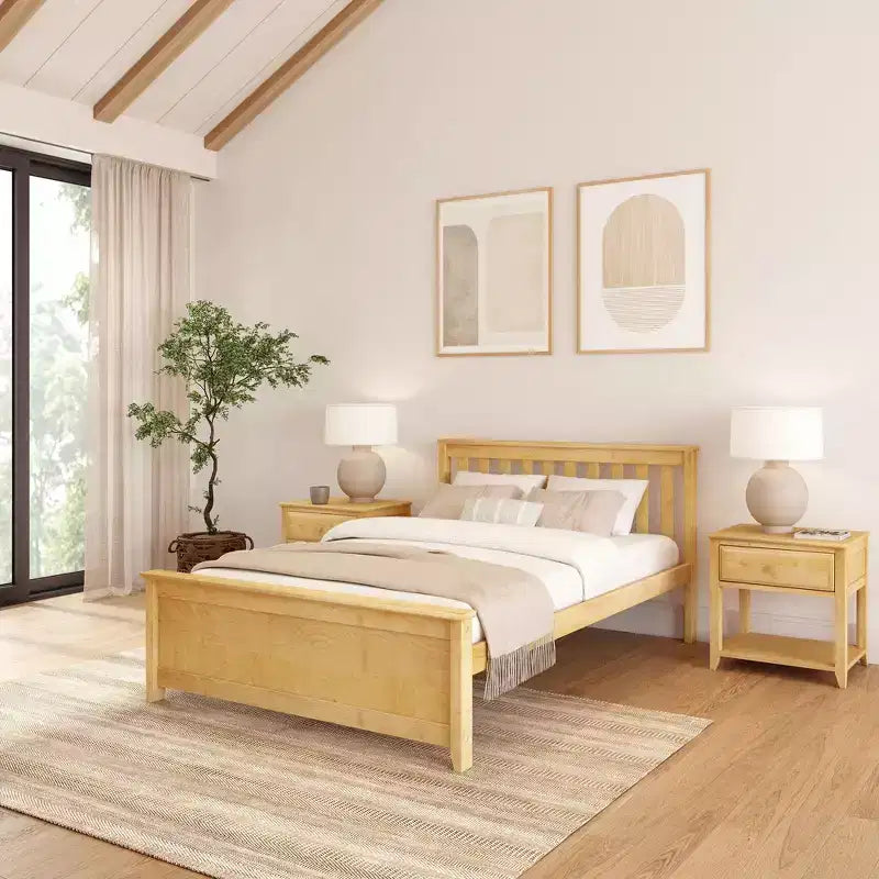 Cadre de lit double classique en bois massif Plank+Beam avec tête de lit pour adultes