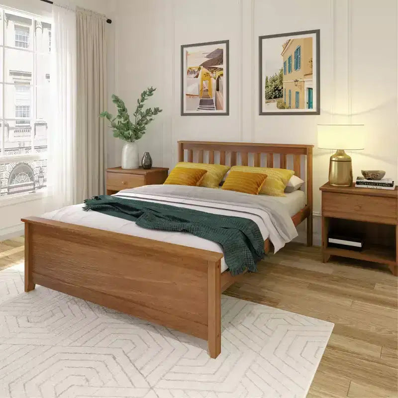 Cadre de lit double classique en bois massif Plank+Beam avec tête de lit pour adultes