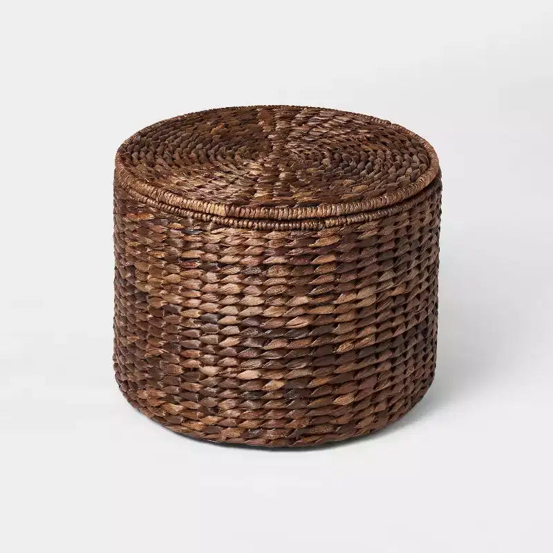 Pouf de rangement tissé expresso – Threshold conçu avec McGee