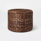 Pouf de rangement tissé expresso – Threshold conçu avec McGee
