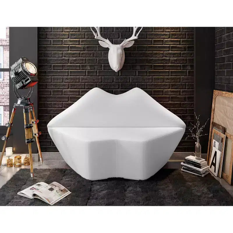 Causeuse 2 places en faux cuir Kiss - Manhattan Comfort