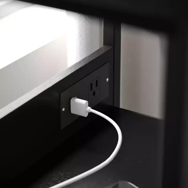 Flash Furniture Sodano, Table de chevet à 3 tiroirs avec station de charge, 2 ports USB et 1 prise, cadre en métal, plateau, tiroirs et poignées en bois composite