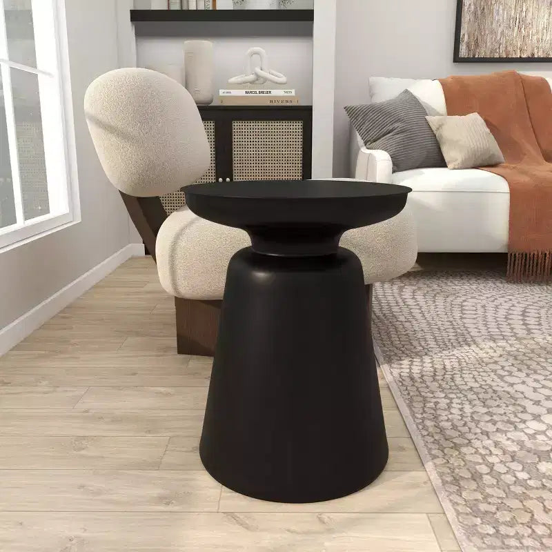 Table d'appoint Olivia & May avec base en forme de cloche et accents métalliques