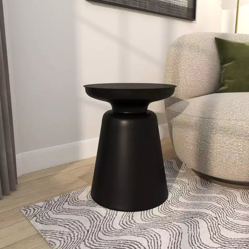 Table d'appoint Olivia & May avec base en forme de cloche et accents métalliques
