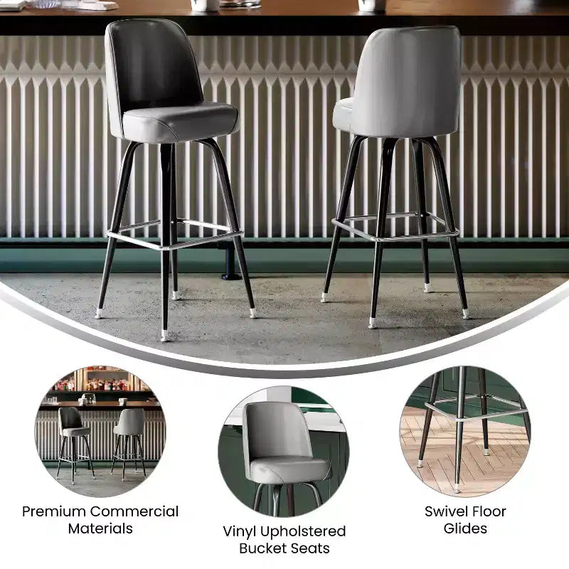 Tabouret de bar Emma et Oliver en métal avec siège baquet pivotant