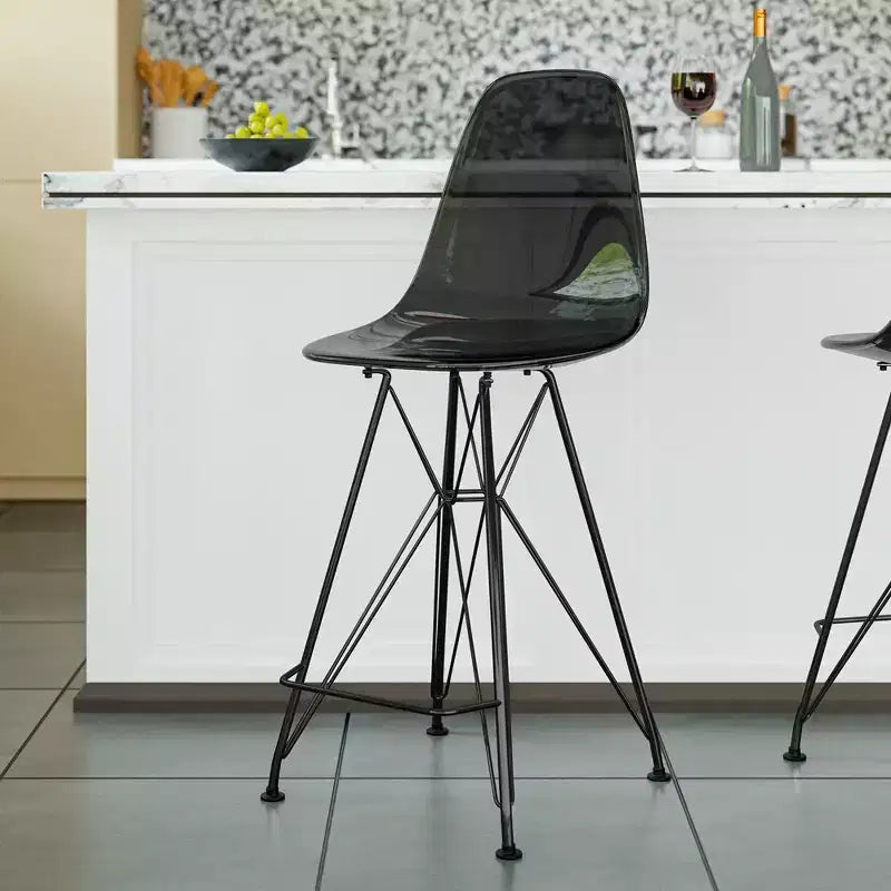 Tabouret de bar mi-hauteur LeisureMod Cresco en acrylique avec base en acier noir, parfait pour la cuisine, la salle à manger, le bar ou le salon