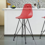 Tabouret de bar mi-hauteur LeisureMod Cresco en acrylique avec base en acier noir, parfait pour la cuisine, la salle à manger, le bar ou le salon