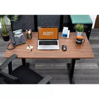 Bureau debout compact électrique programmable à deux niveaux Stand Up Desk Store (cadre blanc/plateau bouleau, 122 cm de large)