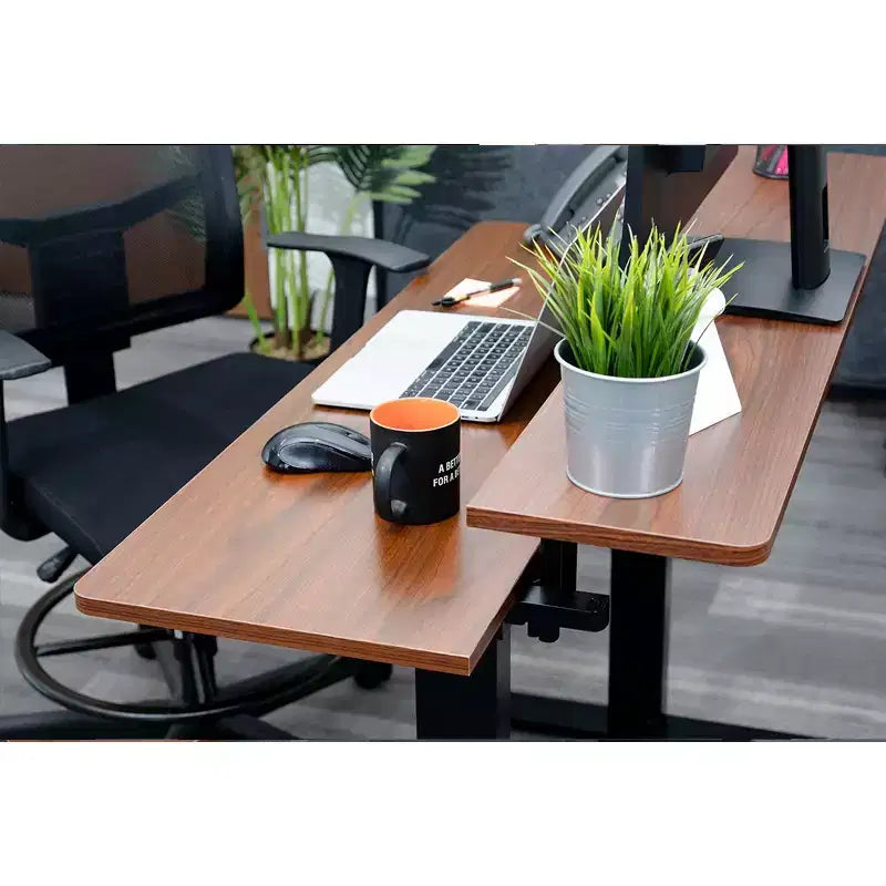 Bureau debout compact électrique programmable à deux niveaux Stand Up Desk Store (cadre blanc/plateau bouleau, 122 cm de large)