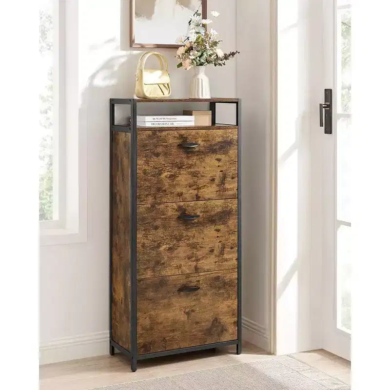 Meuble à chaussures VASAGLE avec 3 portes basculantes, étagère de rangement avec compartiment ouvert, séparateurs internes, pour 15 à 18 paires de chaussures, marron rustique et noir