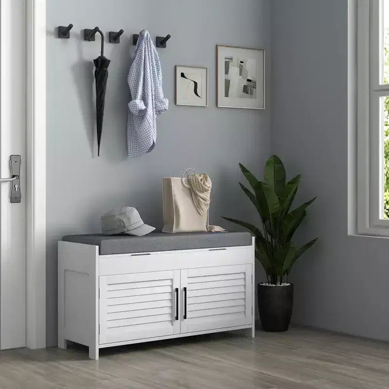 Banc à chaussures HOMCOM, banc d'entrée moderne avec coussin et compartiments cachés, organisateur de chaussures de 89,9 cm avec étagères réglables et portes à persiennes, blanc