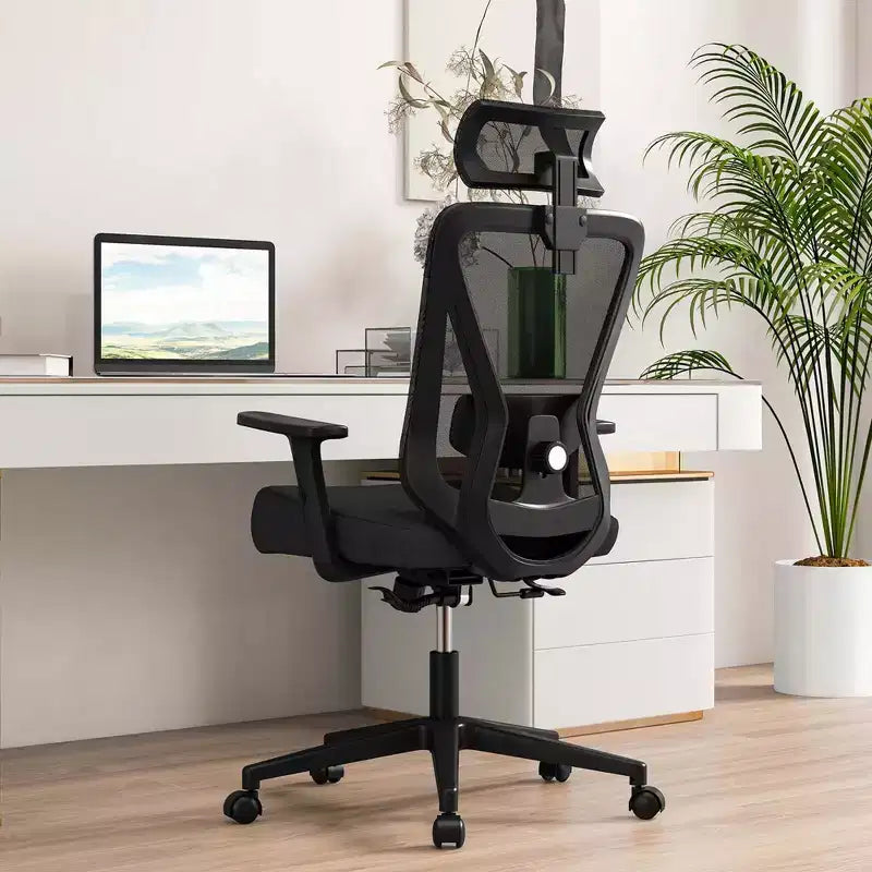 Chaise de bureau ergonomique Costway avec support lombaire réglable, fonction d'inclinaison et appuie-tête, noir