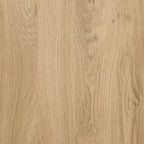 Buffet en bois moderne du milieu du siècle Emma et Oliver avec portes à fermeture douce, étagères et pieds fuselés élégants avec patins de protection de plancher