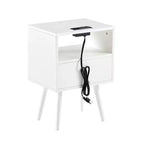 Table de chevet Mid-Century Moderne, table de chevet en rotin de 40 cm avec prise de courant et ports USB, tiroir, pieds en bois massif, table de nuit pour chambre à coucher.