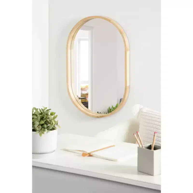 Miroir mural capsule encadré en bois Hutton 24 x 36 - Kate & Laurel All Things Decor