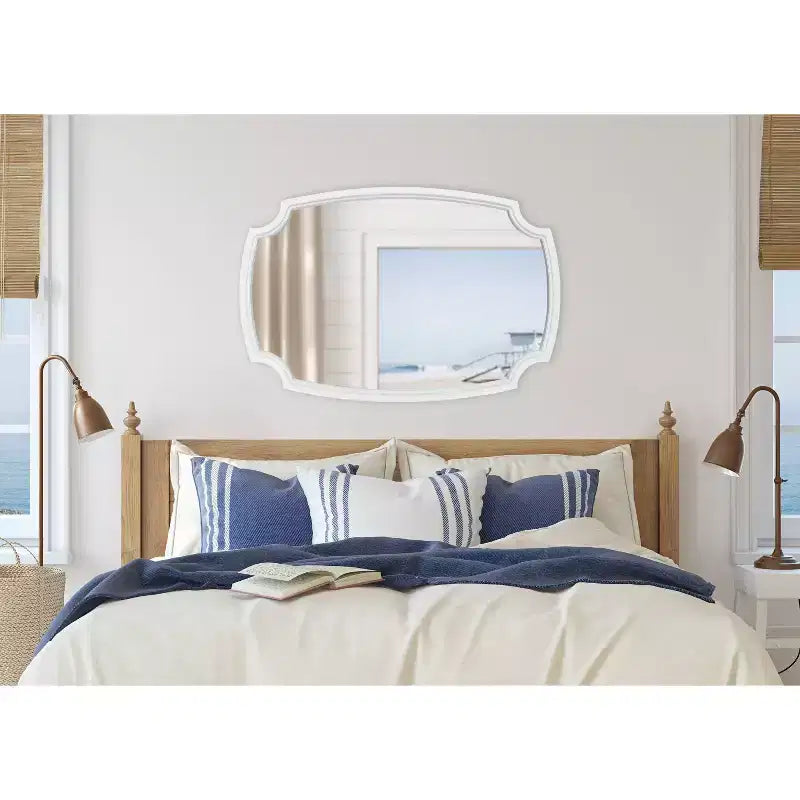 Miroir Mural Orianne Scallop 21 x 32 - Kate & Laurel All Things Decor