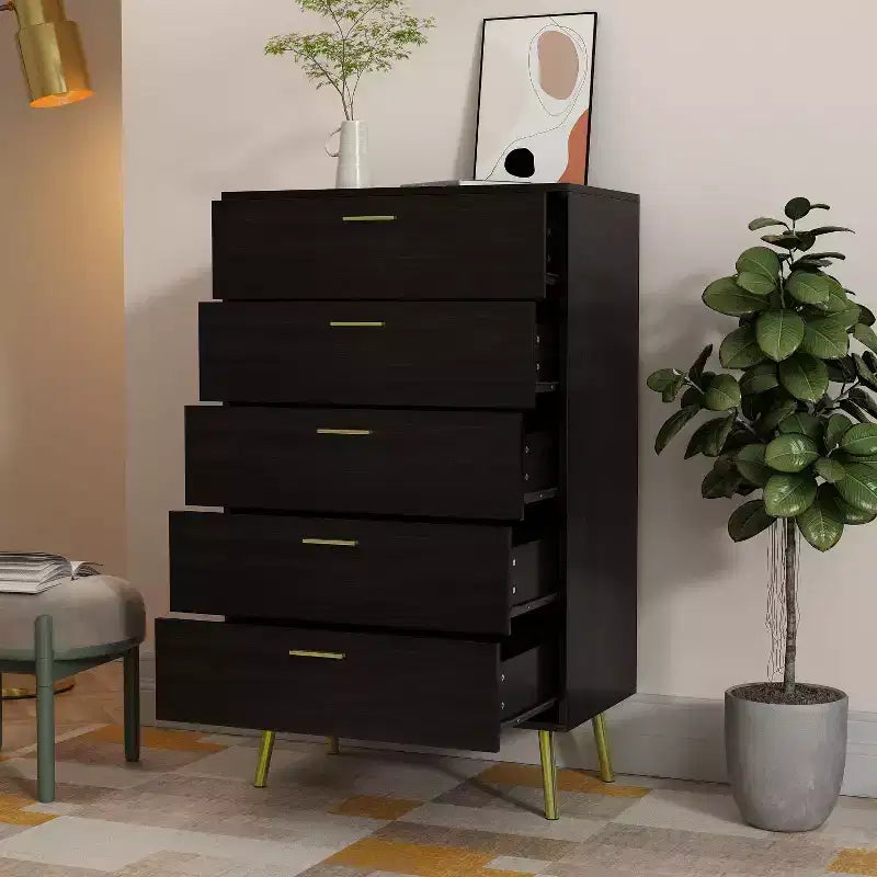 Commode moderne Famapy à 5 tiroirs avec pieds et poignées en métal