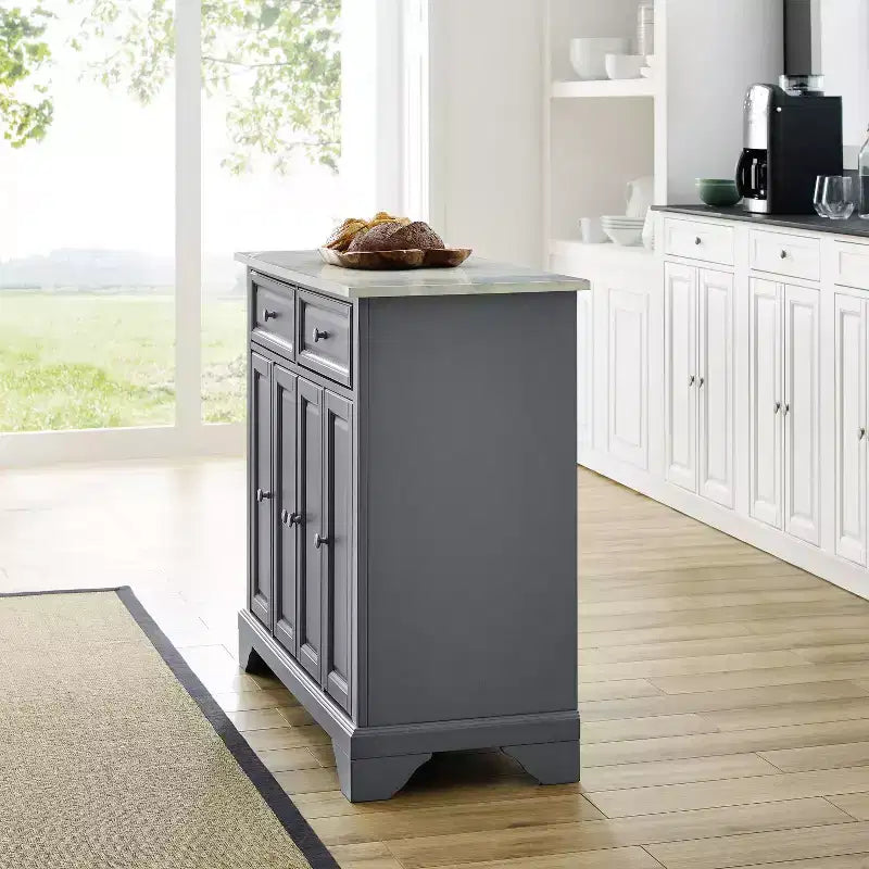 Desserte de cuisine Avery – Crosley : Bois franc, fini nickel brossé