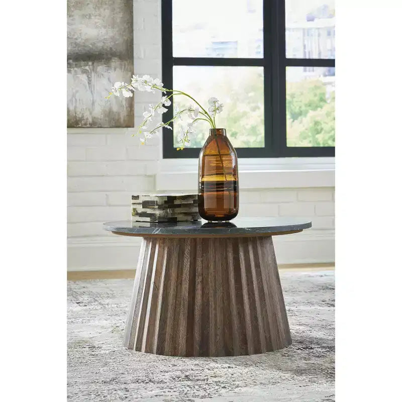 Table basse ronde Ceilby Signature Design by Ashley avec plateau en marbre, noir/marron